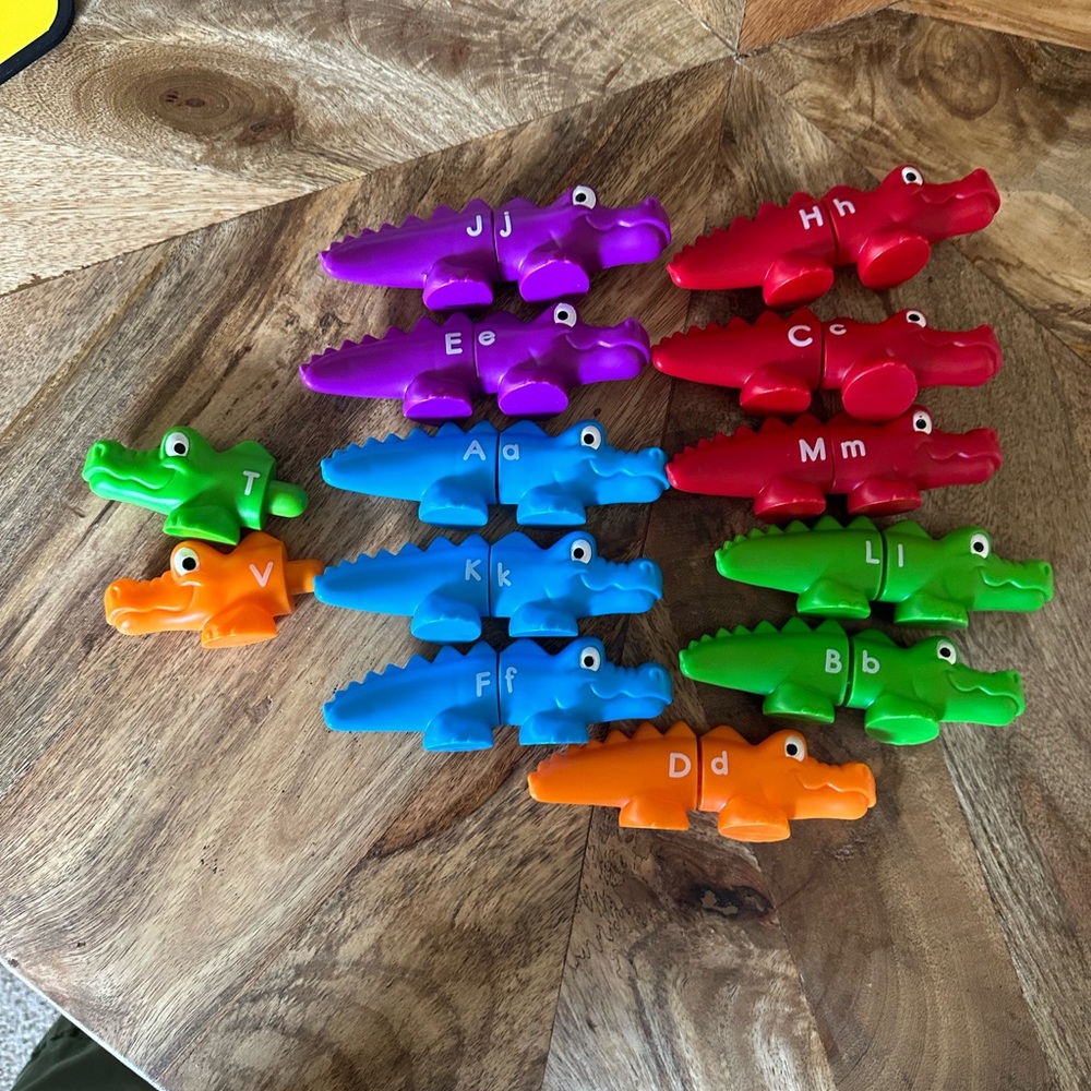 Learning Resources Alphabet Alligators - Picture 2 of 8